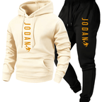 Men's two-piece set with hooded top and graphic print—an essential casual choice for autumn and winter.